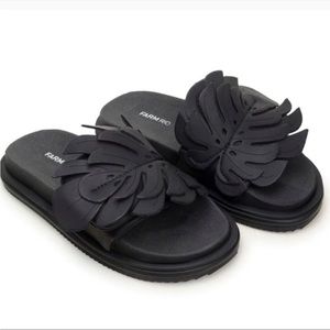 Farm Rio Monstera Leaf Anatomic Slide Sandals US8 Black Vegan Leather $145